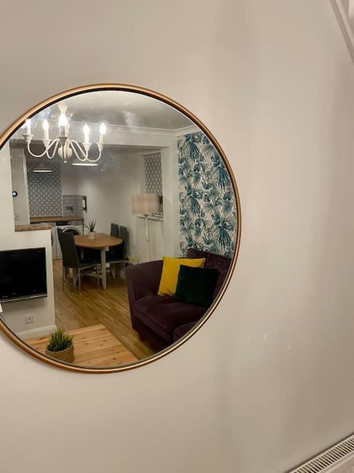 Stylish & Spacious 2 Storey, 3 Bed Apartment Γκρέιβσεντ Εξωτερικό φωτογραφία